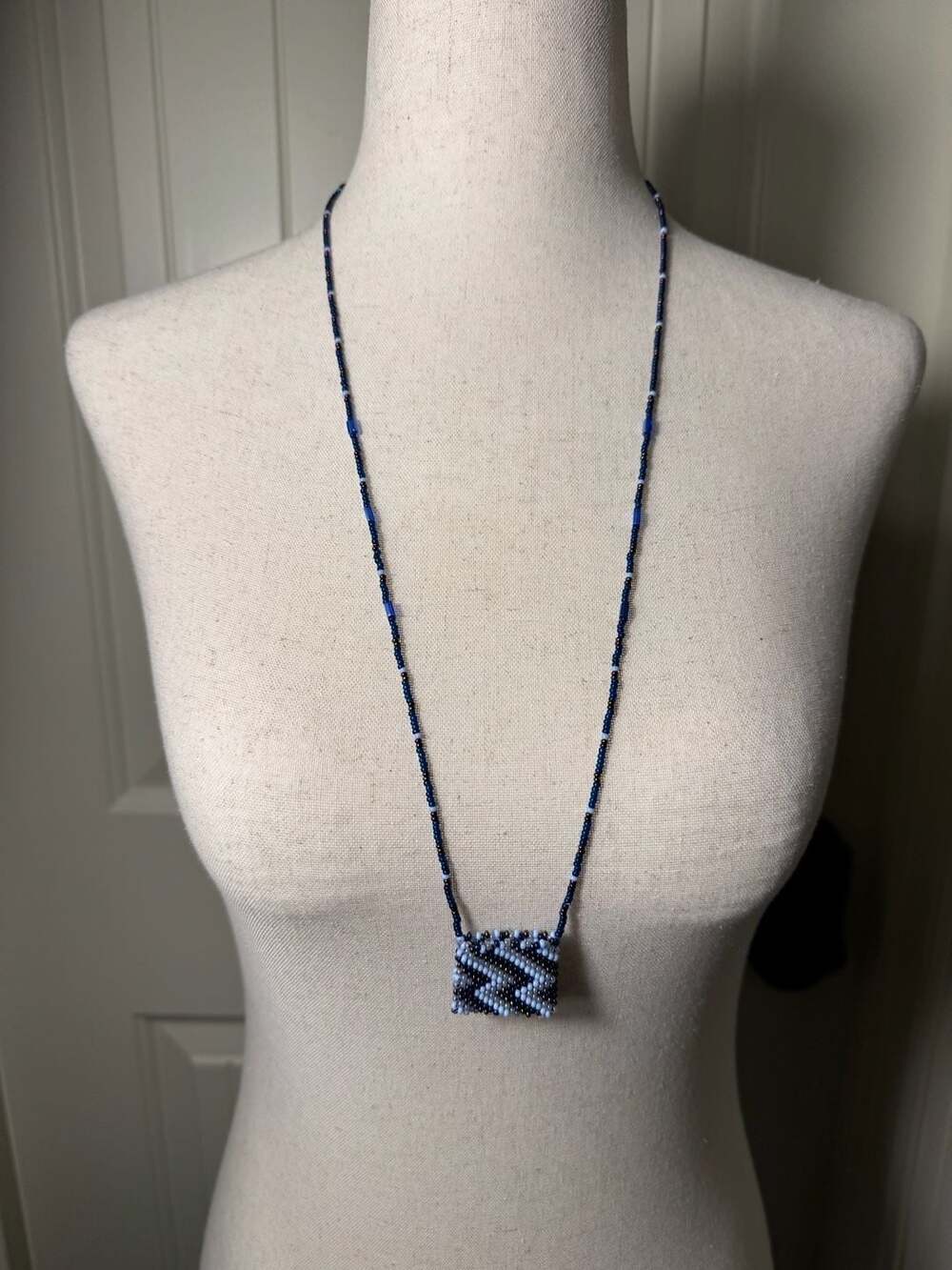 Vintage Beaded Chevron Pattern Necklace Pouch